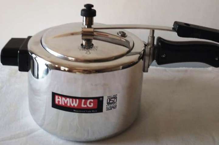 HMW LG HMW LG 5Ltr 5 L Inner Lid Pressure Cooker Price in India Buy HMW LG HMW LG 5Ltr 5 L Inner Lid Pressure Cooker online at Flipkart