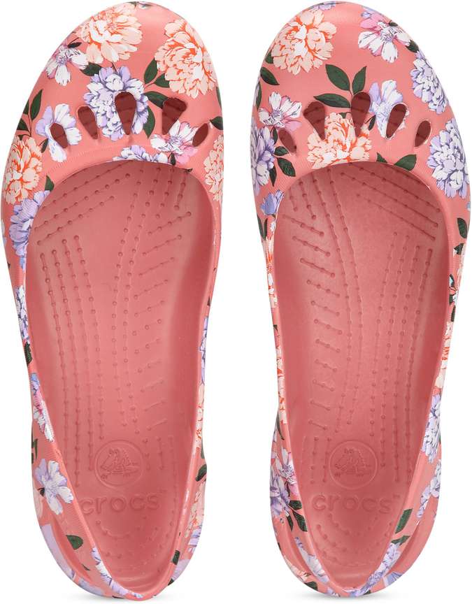 CROCS Malindi Floral Flat W Women Casual Buy CROCS Malindi Floral Flat W Women Casual Online at Best Price Shop Online for Footwears in India Flipkart
