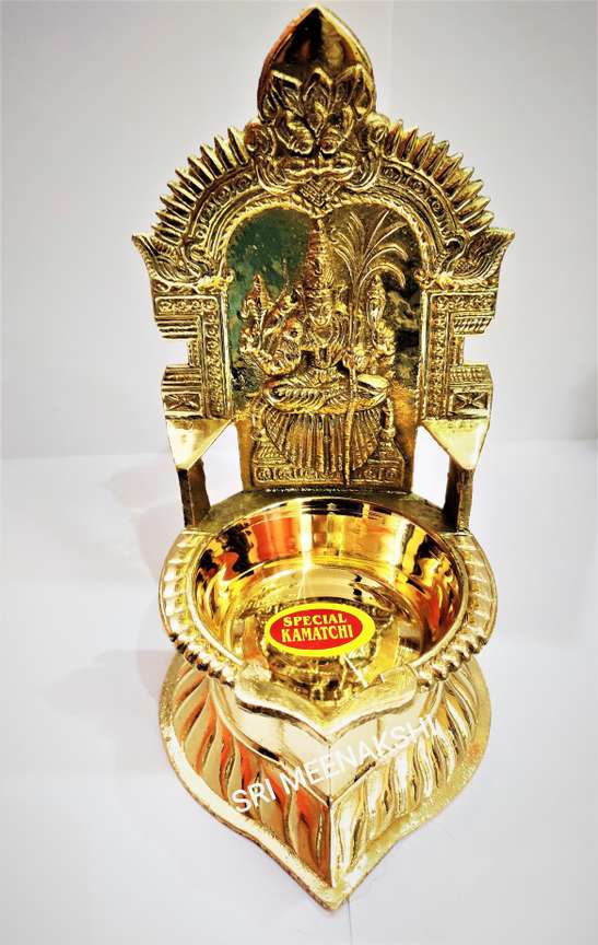 Meenakshi vilakku top