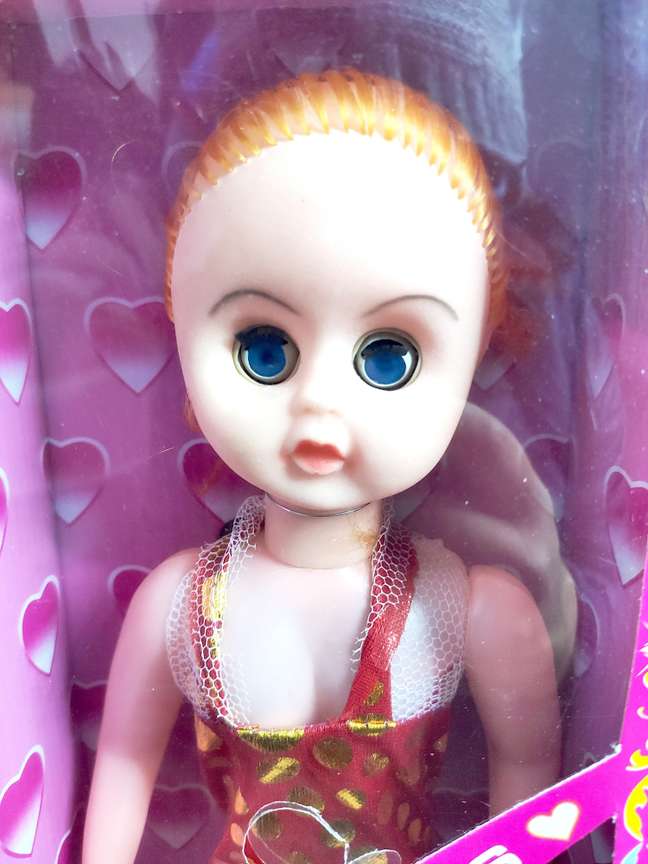 FLYmart Doll For Best Wishes Happy Birthday Barbie Doll for Girls Cute Kids Doll with Music and Light Set of 1 Doll For Best Wishes Happy Birthday Barbie Doll for Girls