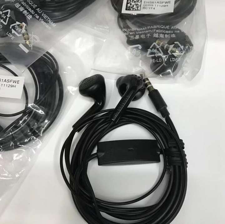 SAMSUNG 100 Original EHS61 Black 3.5mm Jack Wired Price in India Buy SAMSUNG 100 Original EHS61 Black 3.5mm Jack Wired Online SAMSUNG Flipkart