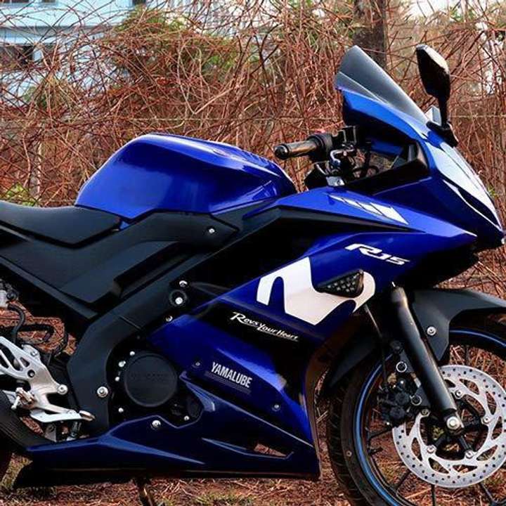 R15 v5 bike top