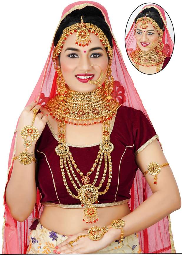 Dulhan with jewellery on sale