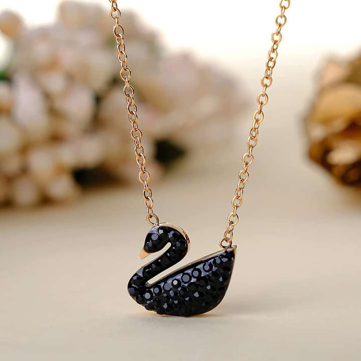 Swan pendant online