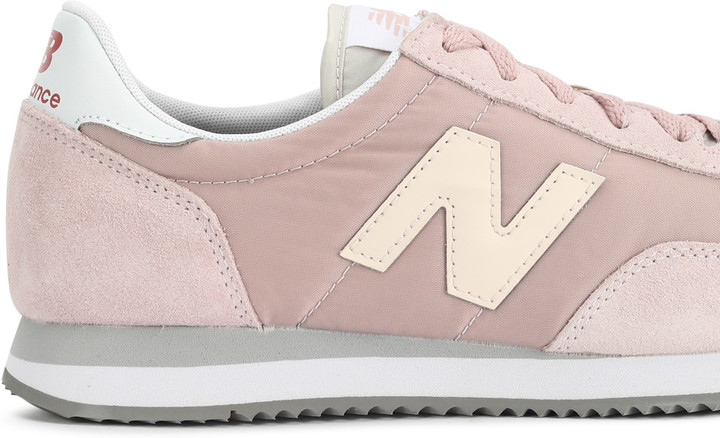 new balance 720 trainers in pink