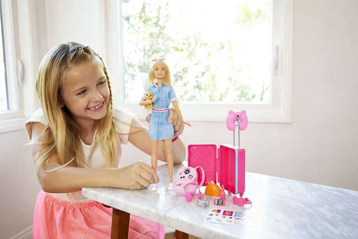 Barbie travel doll flipkart hotsell
