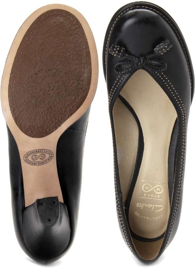 CLARKS Bombay Lights Women Genuine Leather Casuals For Women Buy Black Leather Color CLARKS Bombay Lights Women Genuine Leather Casuals For Women Online at Best Price Shop Online for Footwears