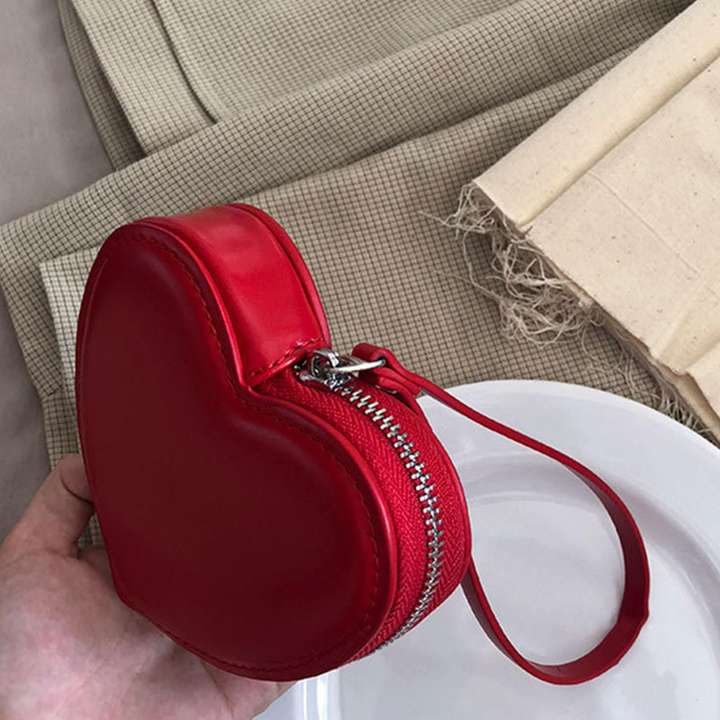 Heart shaped purse discount