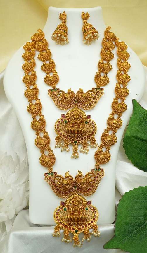 Artificial gold jewellery with price discount