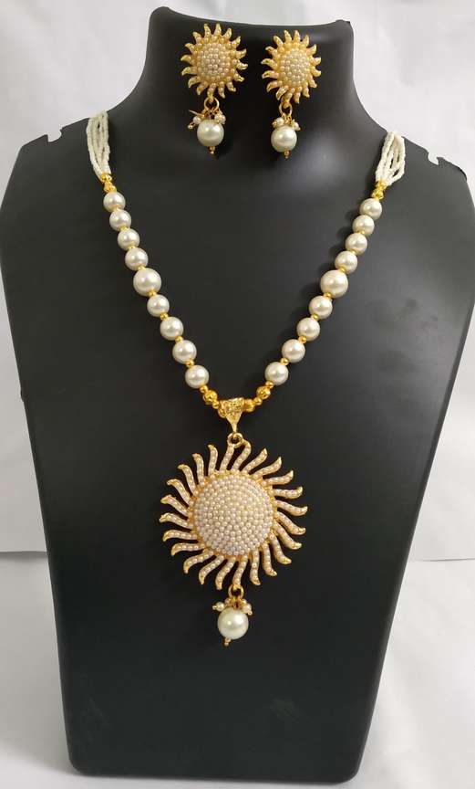 K P ENTERPRISES Gold Toned Moti Mala Pendant Necklace Set for Women Beads Gold plated Plated Metal Necklace Set Price in India Buy K P ENTERPRISES Gold Toned Moti Mala
