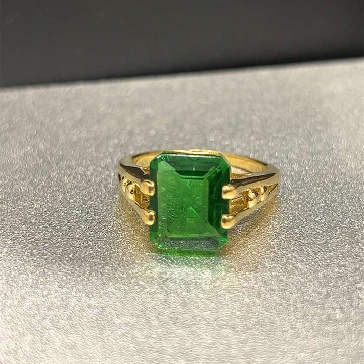 Green diamond gold ring 2025