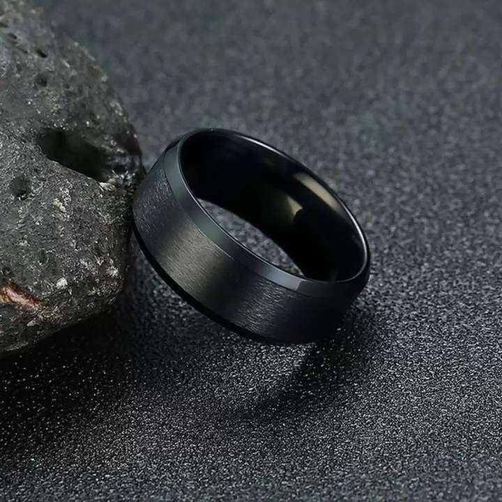 Plain stainless steel ring clearance