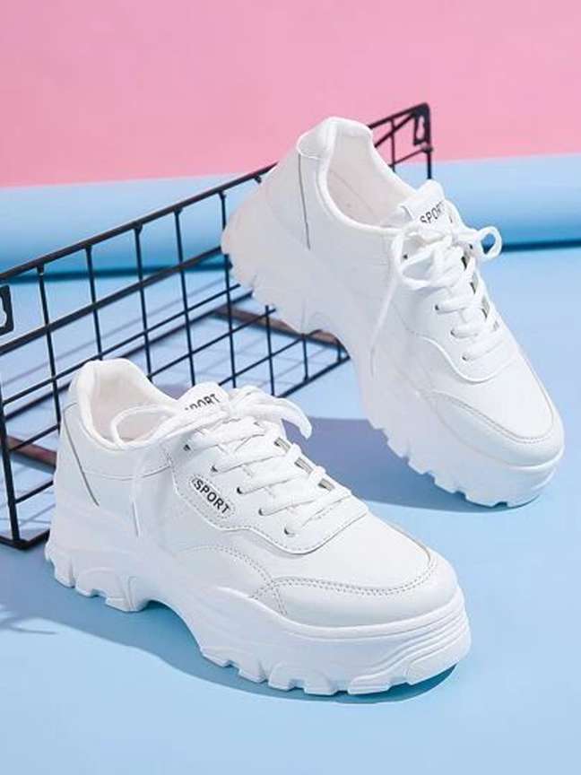 White shoes under 3 top
