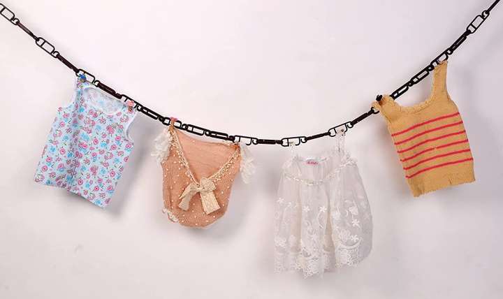 Plastic chain for hanging clothes outlet