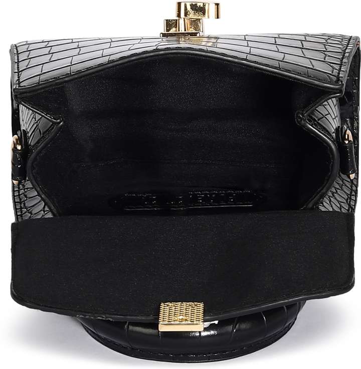 FOREVER 21 Black Sling Bag BLACK Sling Bag BLACK Price in India Flipkart