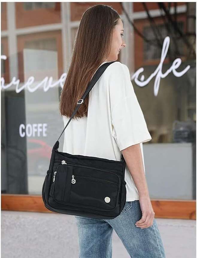 Women's nylon shoulder bags outlet
