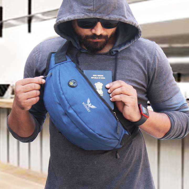 Men chest fanny pack 2025