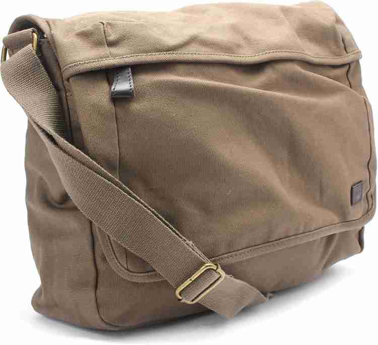 Levi discount Messenger Bag