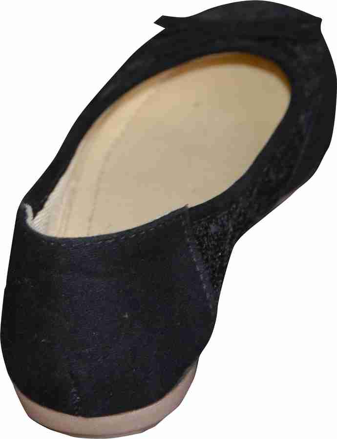 A6 footwear shop
