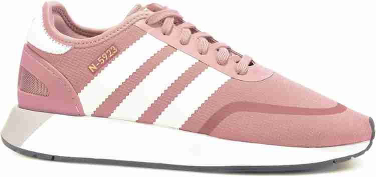 Aq0267 adidas hotsell