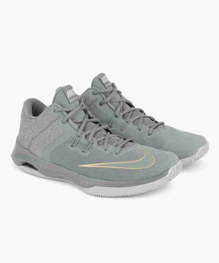 Men's air versitile 2024 ii basketball shoe