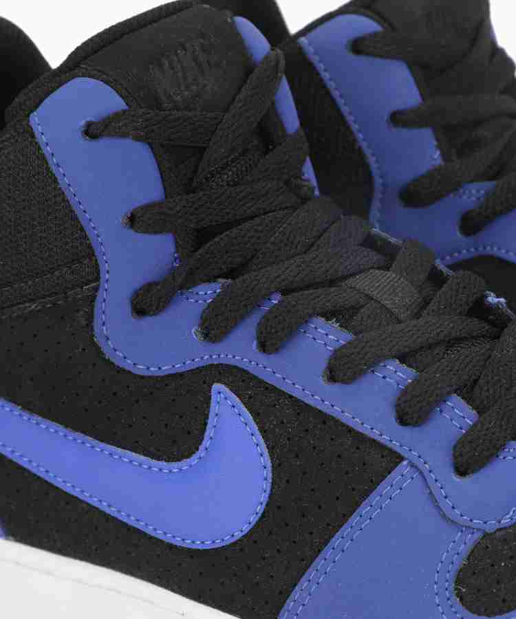 Nike sportswear shop court borough mid