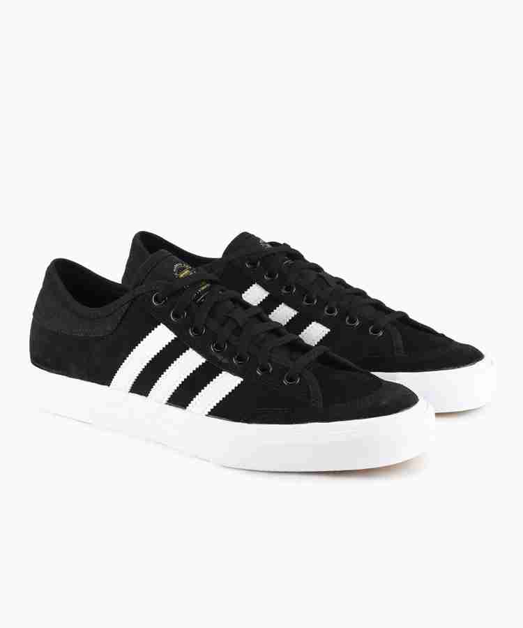Adidas men's matchcourt deals fashion sneaker