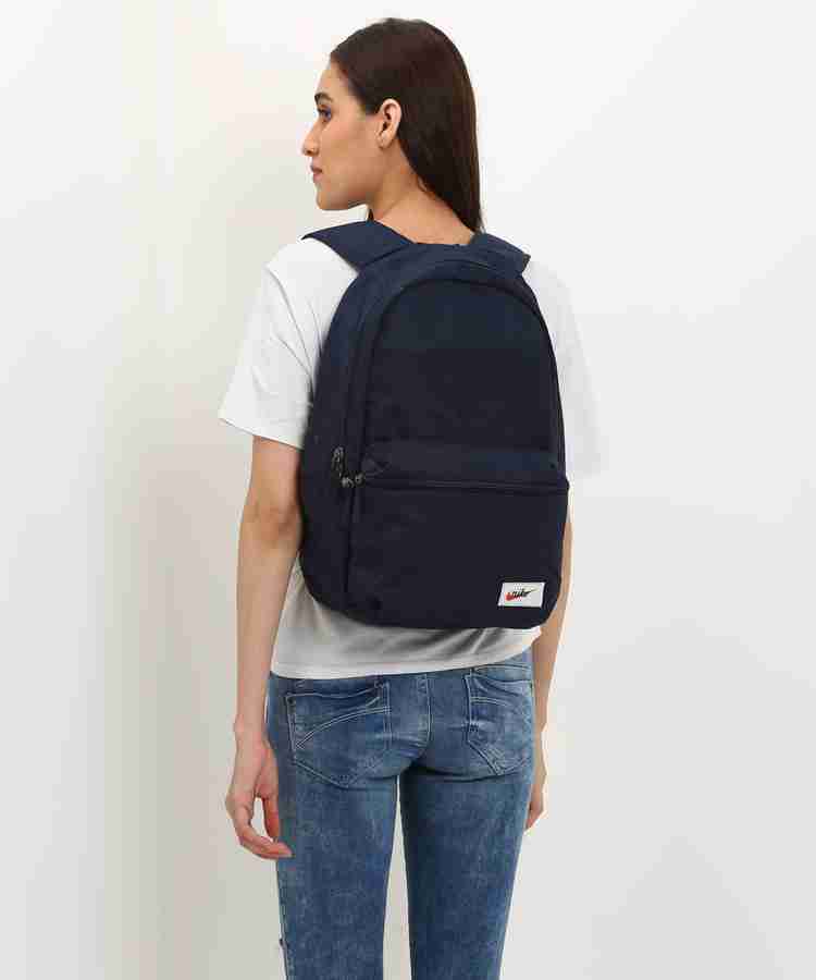 Nike heritage label shop backpack