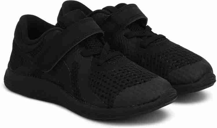 Nike black store school shoes