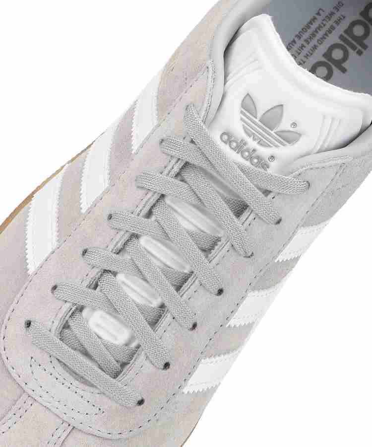 Adidas gazelle grey sales two/ ftw white/ gum3