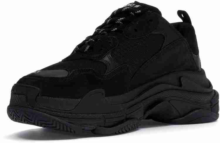 Balenciaga triple s black non distressed outlet