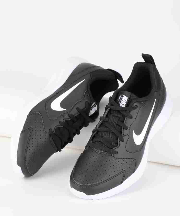 Nike todos ladies trainers hotsell