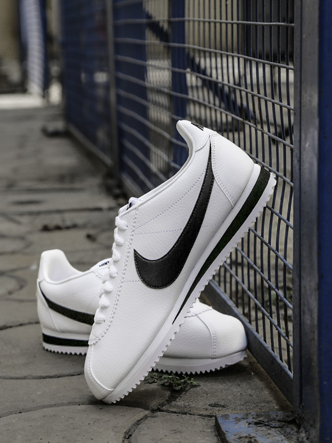 NIKE Classic Cortez Leather Running Shoes For Men - Buy NIKE Classic Cortez  Leather Running Shoes For Men Online at Best Price - Shop Online for  Footwears in India | Flipkart.com