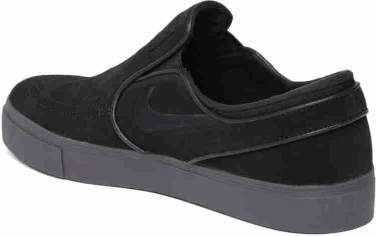 Janoski slip on on sales feet