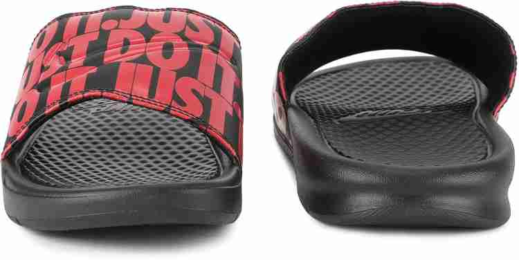 NIKE Men Benassi