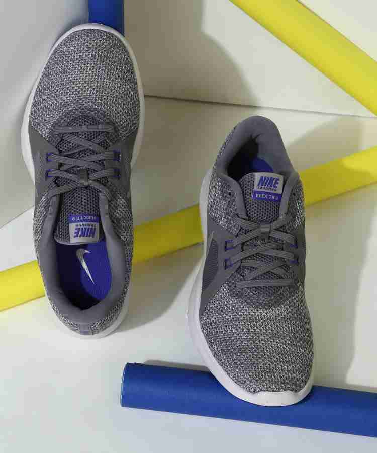 Nike free tr 8 sales atmosphere grey