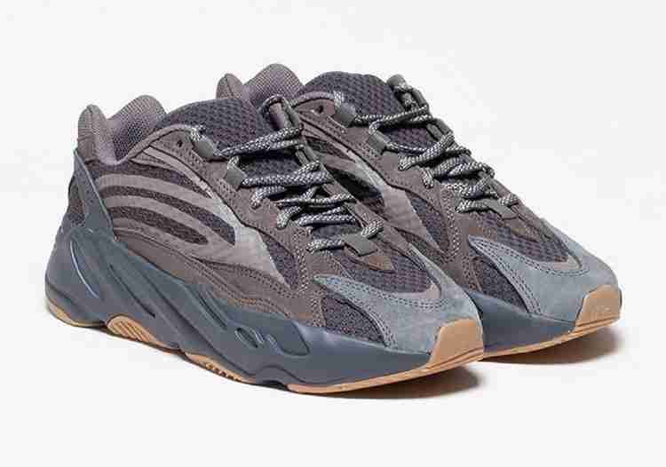 Yeezy cheap sport 700