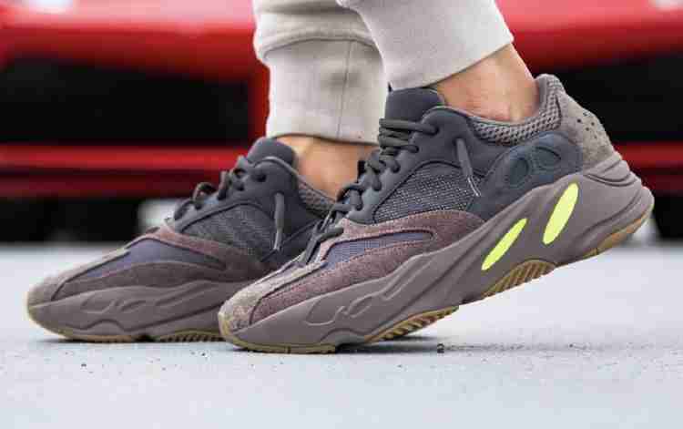 Yeezy 700 deals mauve cheap
