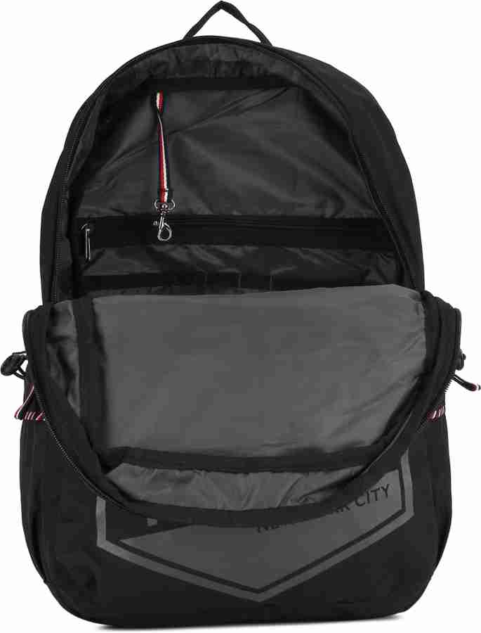 Tommy hilfiger backpack flipkart hotsell