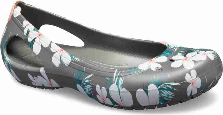 Crocs kadee graphic flat deals