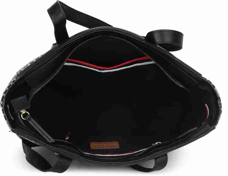 Snapdeal tommy hilfiger bags hotsell