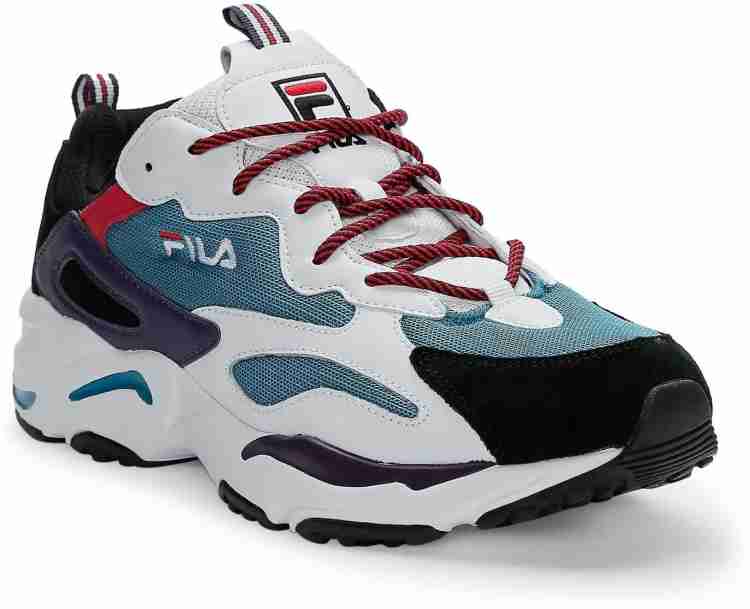 Fila tracer hot sale sneakers