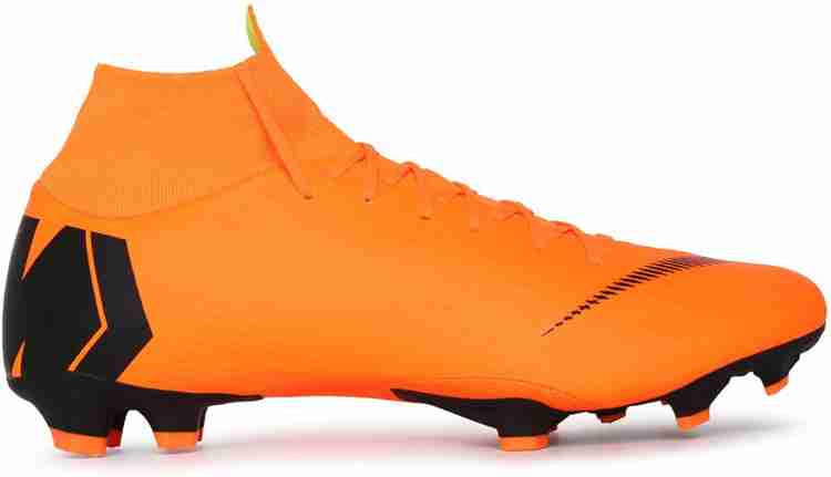 Nike orange sales soccer shoes