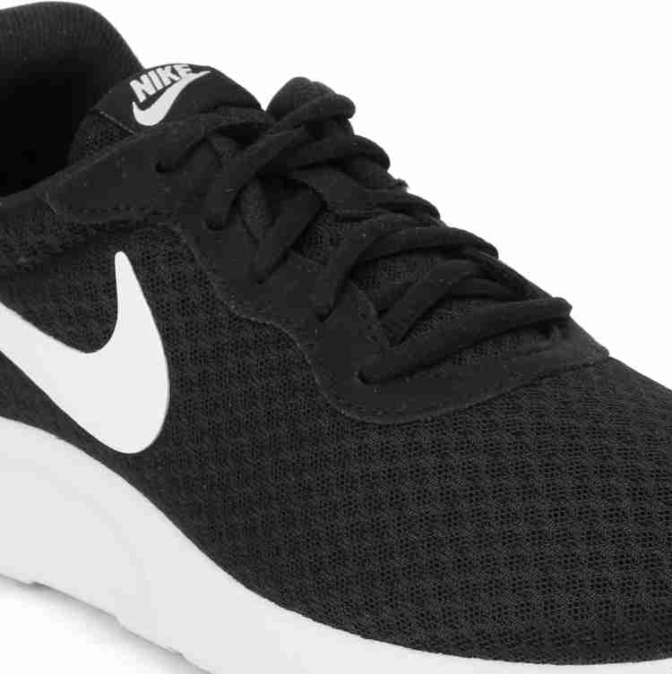 Nike tanjun junior store black