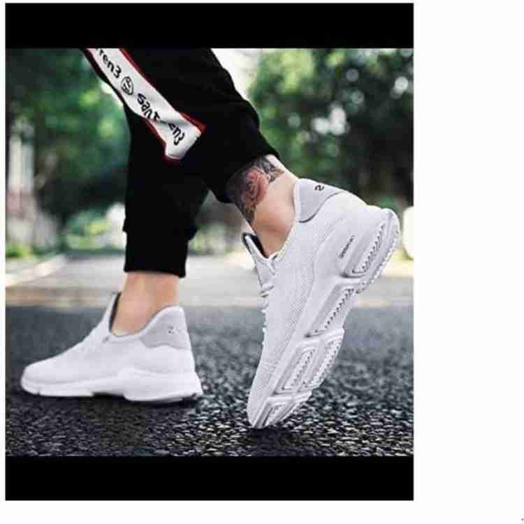 Nmd r1 triple on sale white on feet