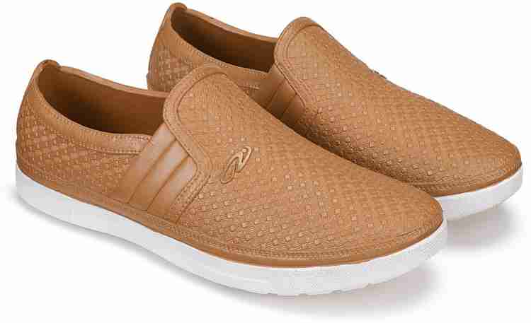 Waterproof shoes flipkart discount