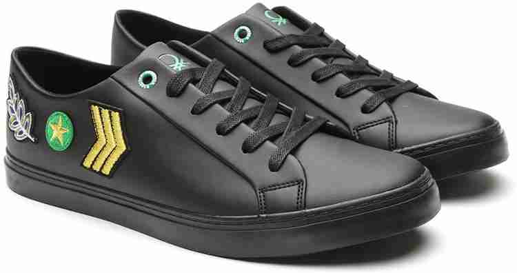 Benetton black shoes shop