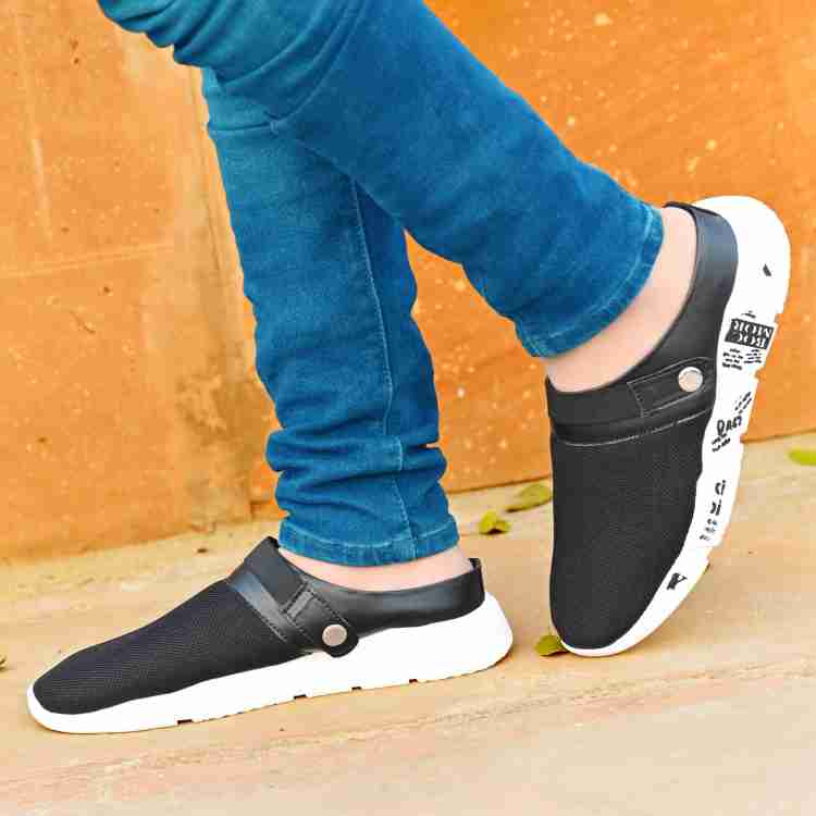 Lightweight Comfortable Casualwear Half Shoe Clogs Clogs For Men