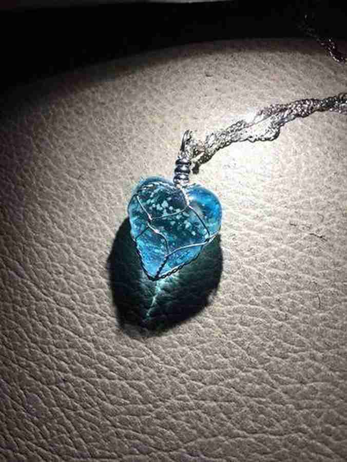Glow in the sale dark heart necklace