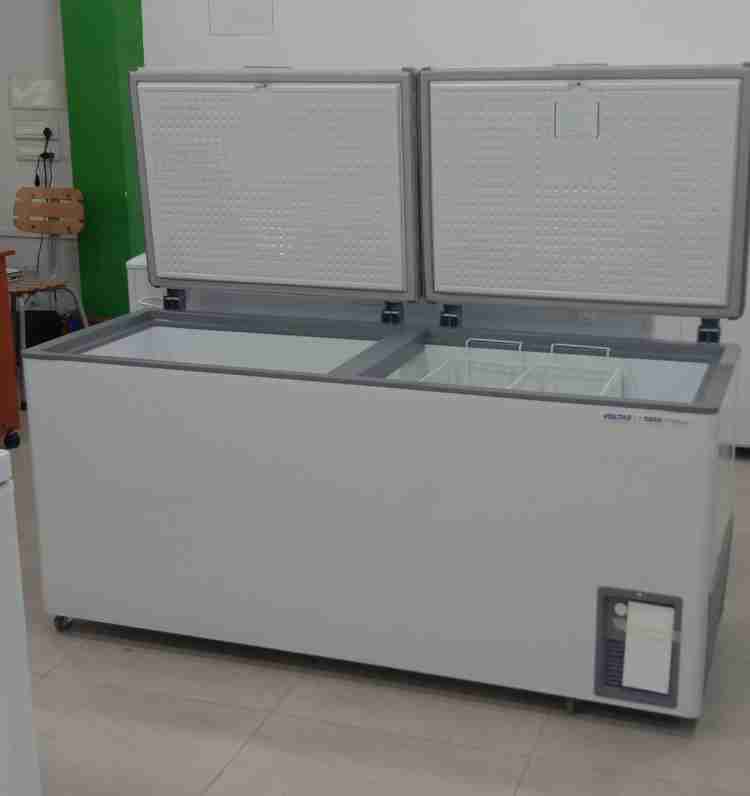 Voltas chest cooler store 500